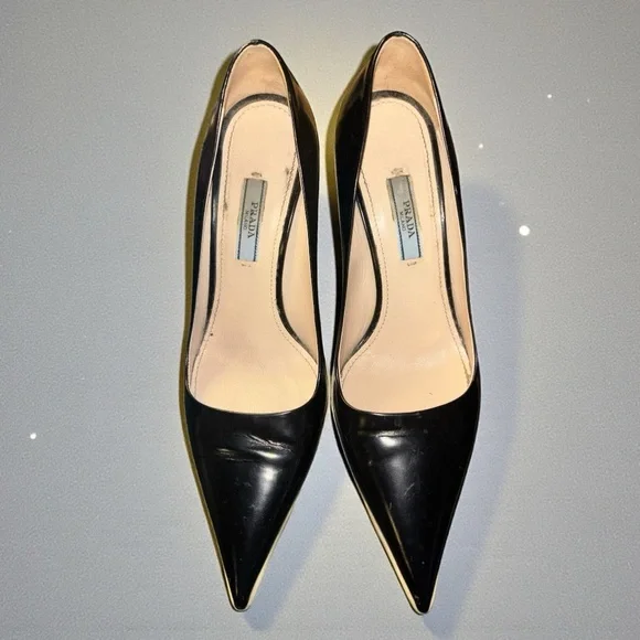 PRADA - Picture 3 of 5